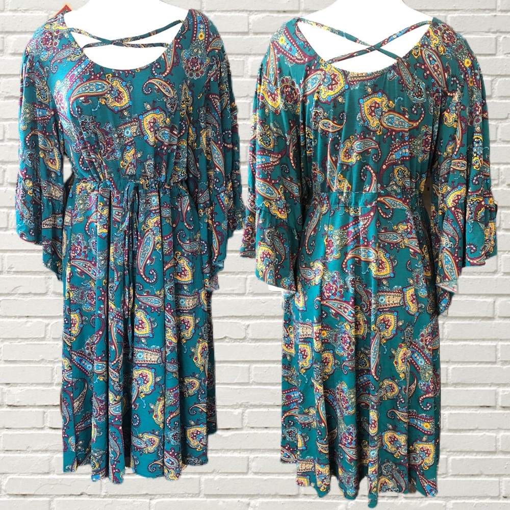 Pyramid collection paisley midi dress